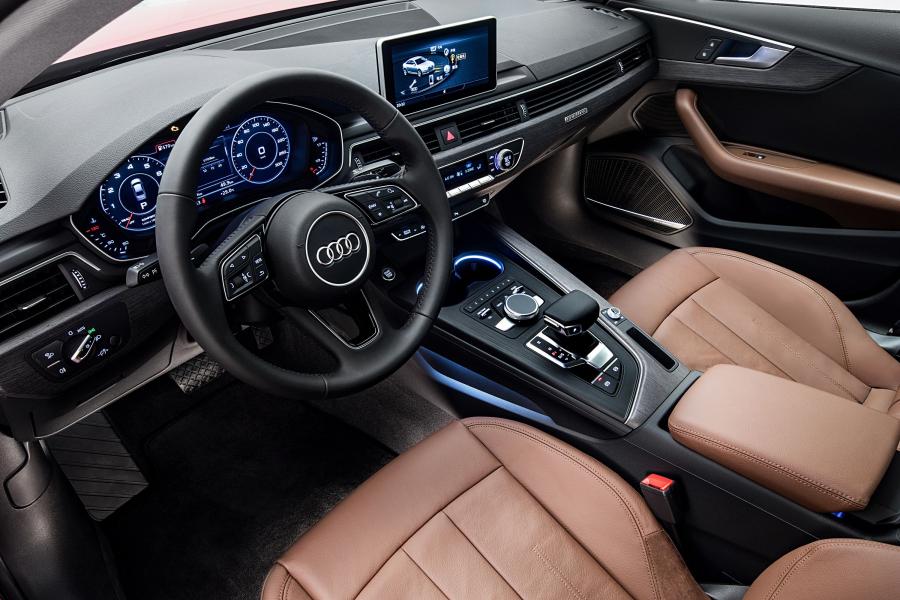 Интерьер Audi A4 L 45 TFSI Quattro (B9) 2016 года  (CN) (фото 12 из 13)